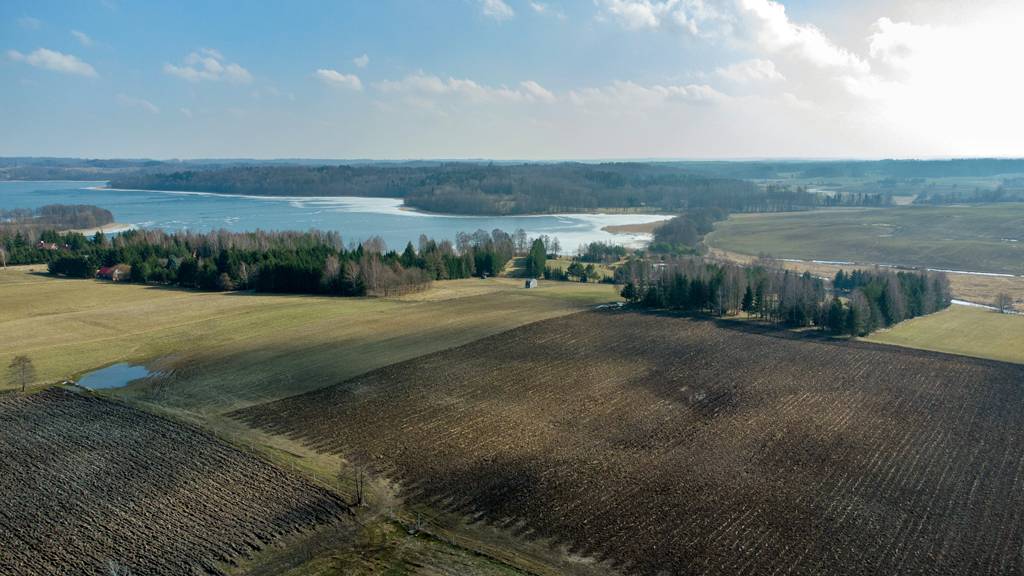 Działka rolna powyżej 1 ha w okolicach Ostródy – zasady zakupu przez osobę niebędącą rolnikiem